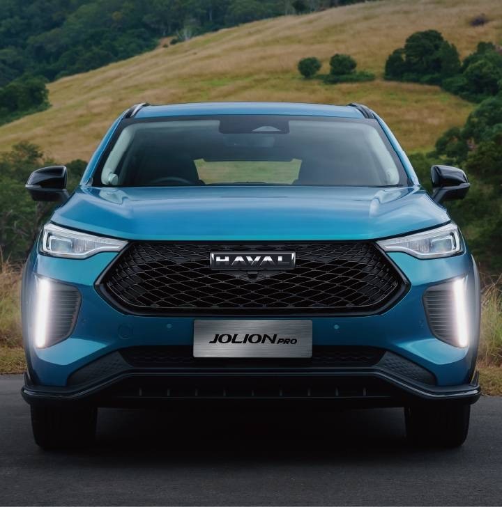 Haval Jolion Pro front view in blue color