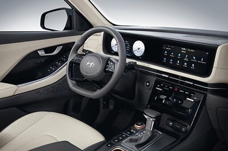 Hyundai Creta Grand display view