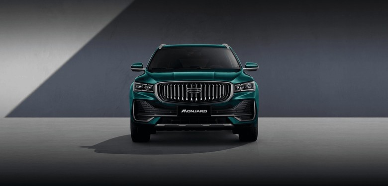 Geely Monjaro front view in green color