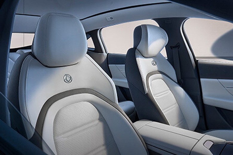 Dongfeng 007 interior view