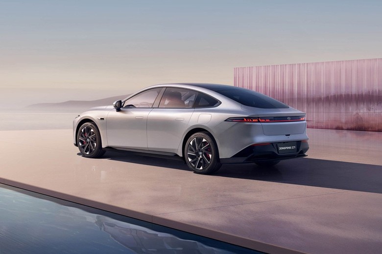 Dongfeng 007 rear view in grey color