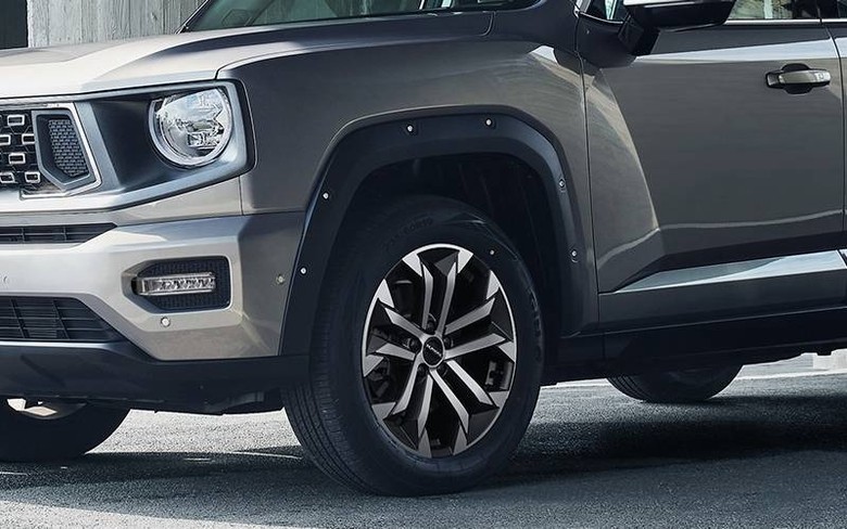 Haval H7 side view alloy wheel