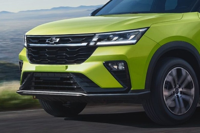 Chevrolet Groove front view in green color