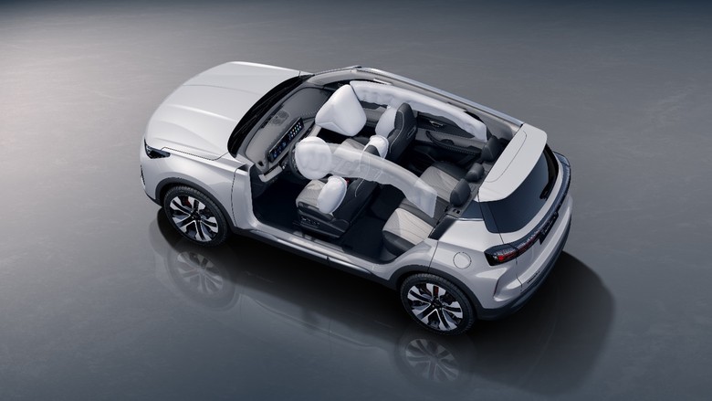 Chery Tiggo 4 Pro top view in white color