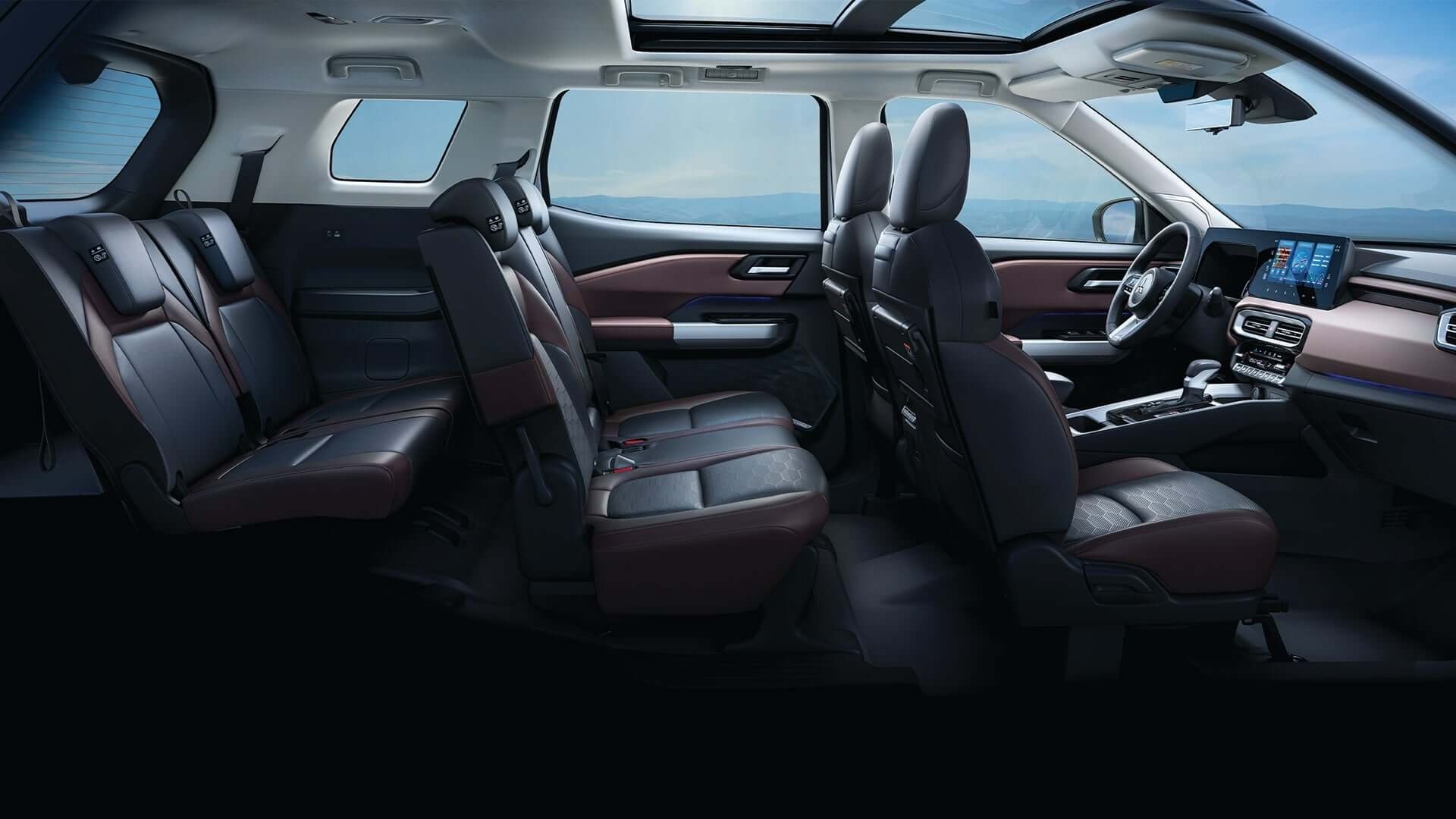 Mitsubishi Destinator Interior