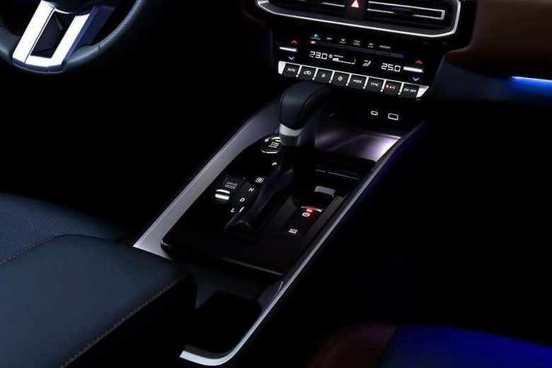 mitsubishi destinator interior view 