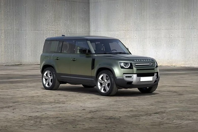 Land Rover Defender 110 side view in green color