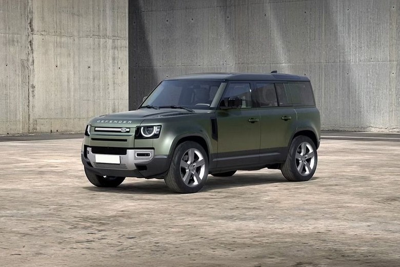 Land Rover Defender 110 side view in green color
