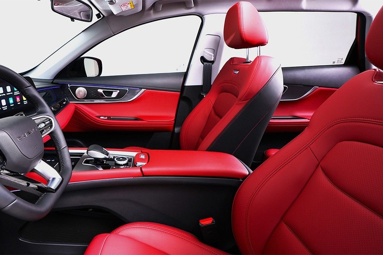  chery tiggo 7 interior view in red color