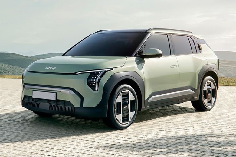 kia ev3 side view in green color