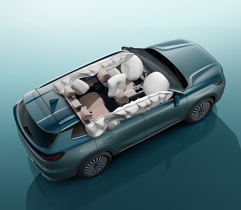 chery tiggo 8 pro max safety view in blue color