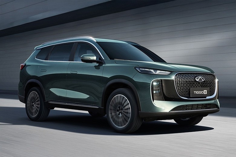 chery tiggo 8 pro max side view in blue color