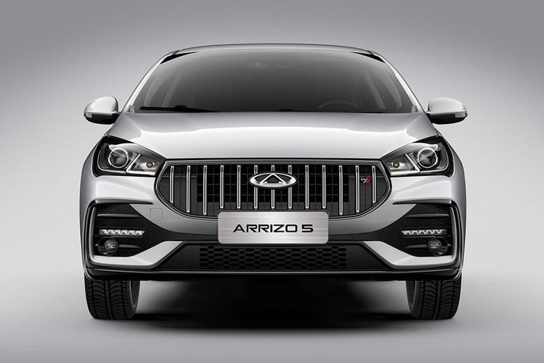 chery arrizo 5 front view in grey color