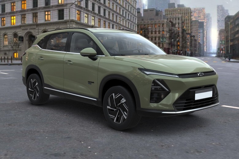 Chevrolet Captiva PHEV side view in green color