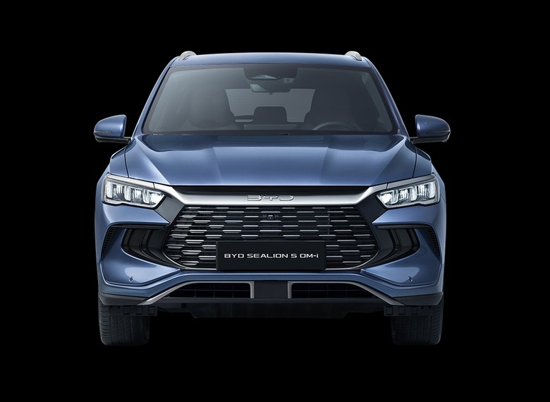 BYD Sealion 5 front view in blue color