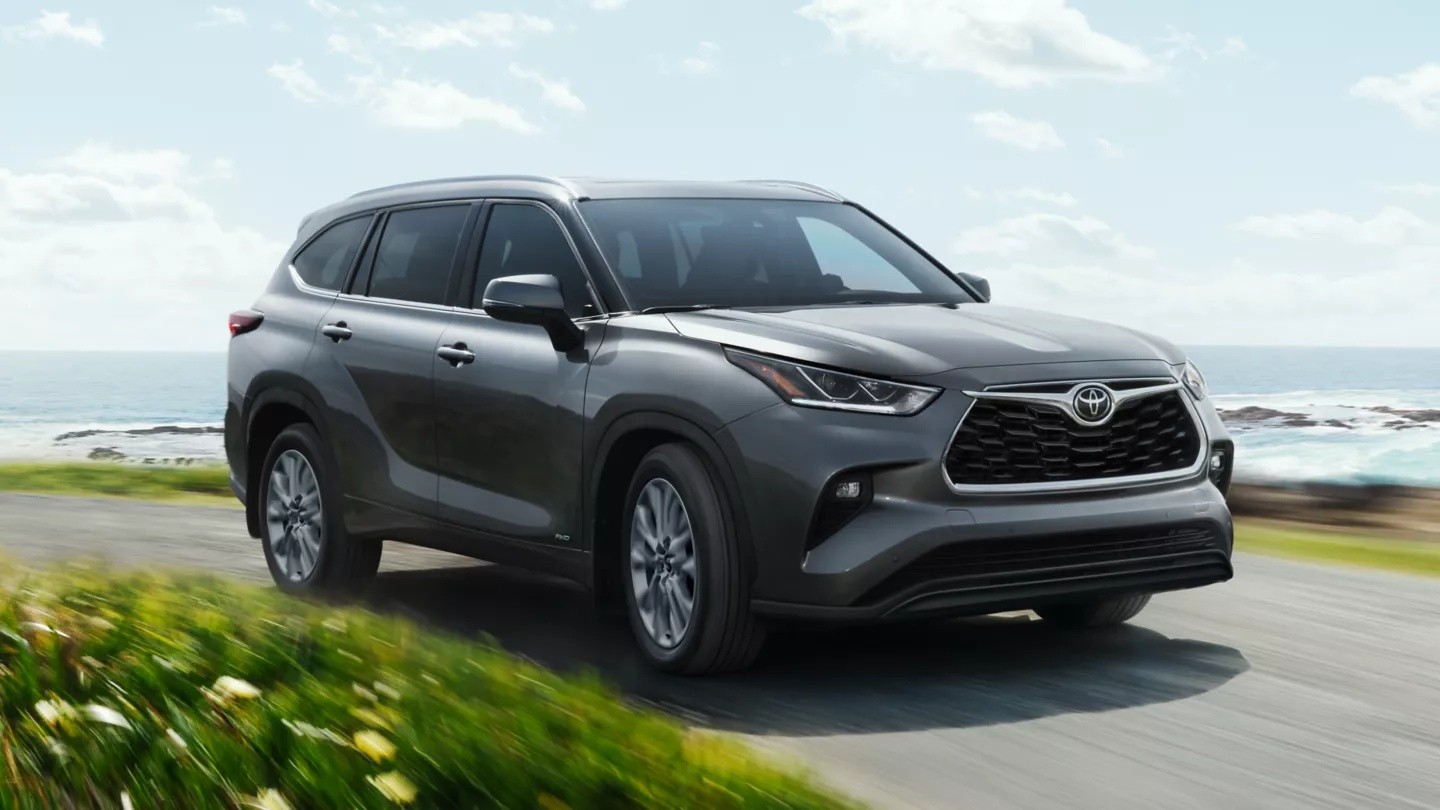 Toyota Highlander front View 