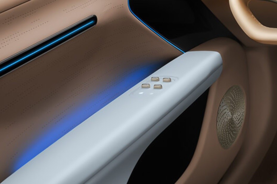 AVATR 07 with digital cockpit and smart features