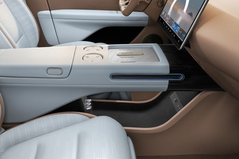 AVATR 07 center console with modern interior design