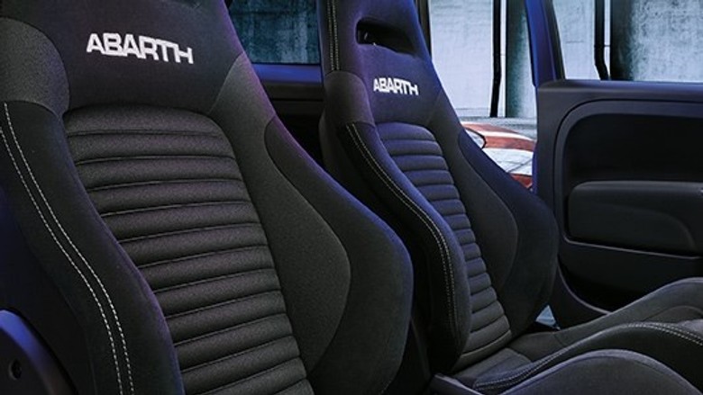 Abarth 695 seat