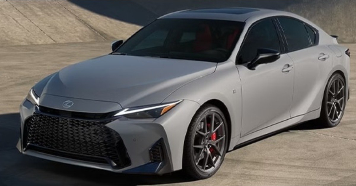 Lexus IS sleek design with sporty features