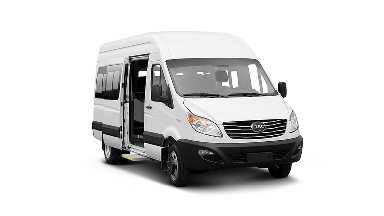 JAC Sunray front view in white color