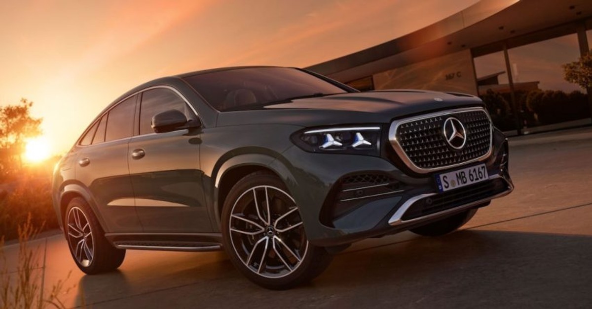 2027 Mercedes-Benz GLE Revealed: A Massive Tech-Forward Facelift