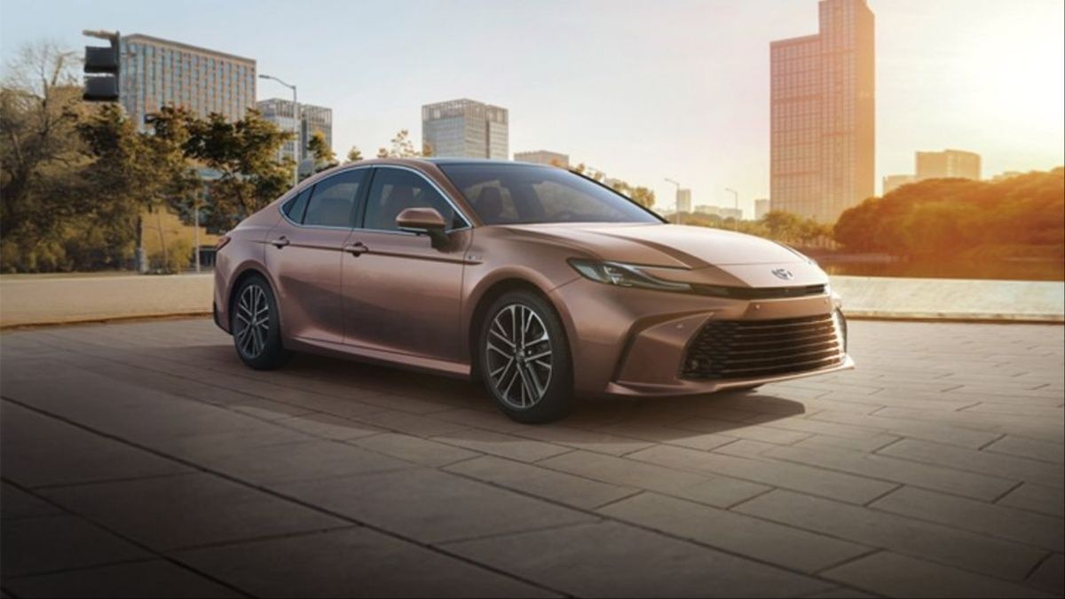 Toyota Camry 2026 Petrol vs Hybrid in Saudi Arabia: Which One Should You Buy?