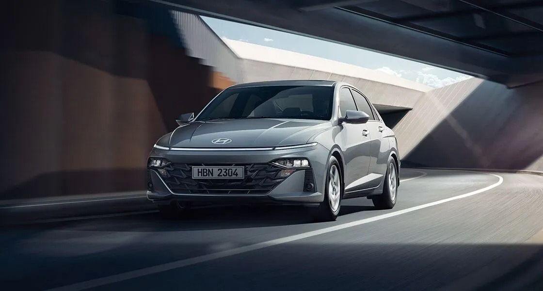 Hyundai Accent Aims for Fuel-Efficiency Crown; Key km/L Figure Awaited